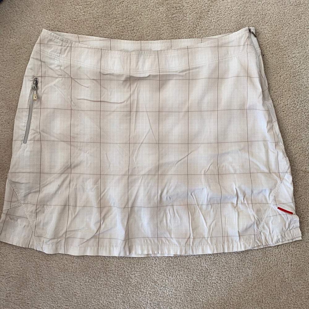 AVIA skort